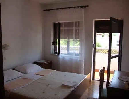 Apartman Stefanic 4/2 *